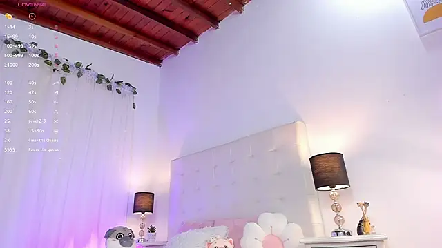 Snapshot of tatikiss_ chatting on September 11, 11:32 am tatikiss online show from September 11, 11:32 am