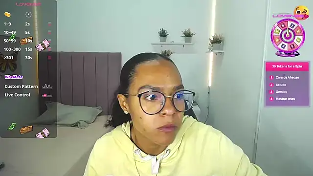 Nina lovee  online show from September 19, 2:38 pm