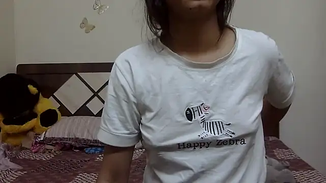 lovelydesi21 online show from April 12, 5:21 am