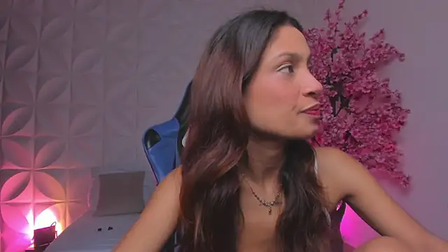 cora 22 online show from March 11, 1:14 pm