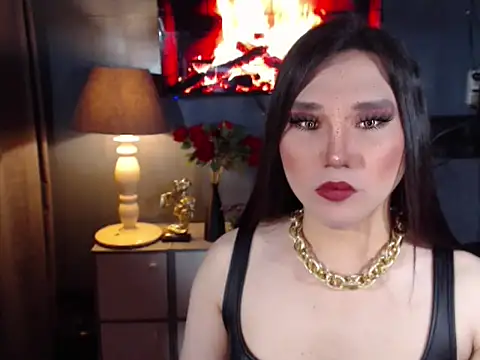 QueenMariaHard online show from December 14, 11:38 am