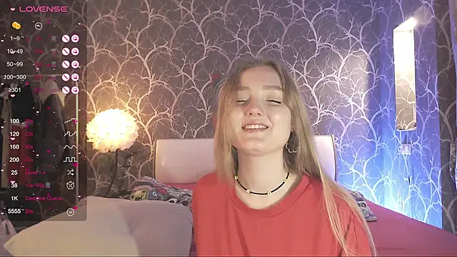 MiaMiaMeow online show from February 19, 6:18 pm