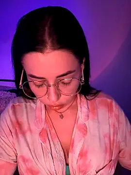 Snapshot of Emylia chatting on October 3, 7:19 pm Emylia online show from October 3, 7:19 pm