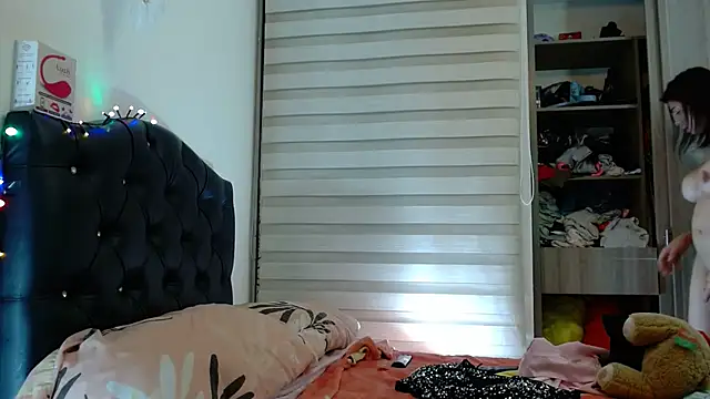 gooddes303salome online show from November 17, 7:31 am