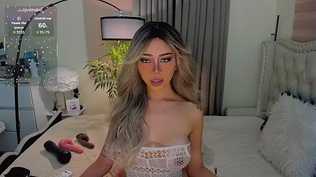 Snapshot of FinestGirlx chatting on September 9, 6:41 pm FinestGirlx online show from September 9, 6:41 pm
