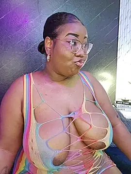 Snapshot of Darnellqueen chatting on October 10, 3:55 am Darnellqueen online show from October 10, 3:55 am