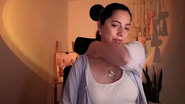 Mala Bad online show from November 4, 5:29 pm