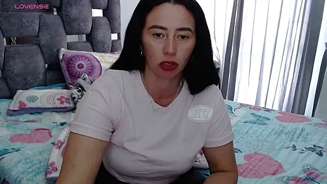 sara hott 1 online show from October 31, 8:02 pm