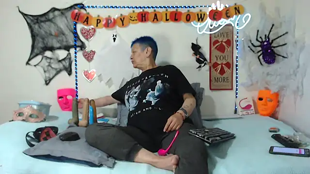 loquitaqueen011 online show from October 13, 8:55 pm