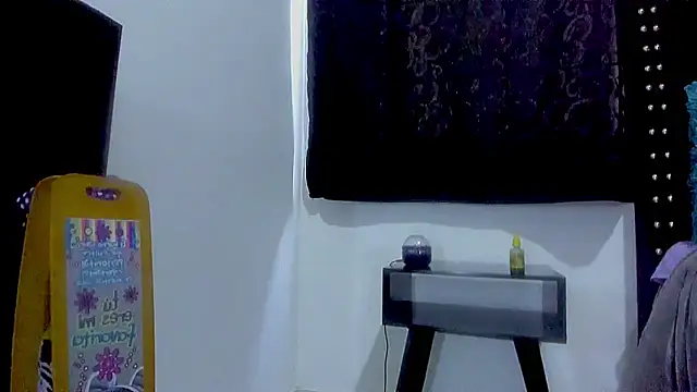 Snapshot of amareto_queen chatting on September 25, 9:34 pm amareto queen online show from September 25, 9:34 pm