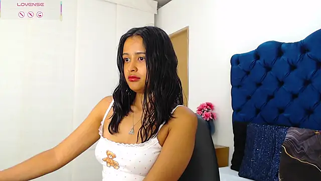 Lili666  online show from June 23, 3:37 am