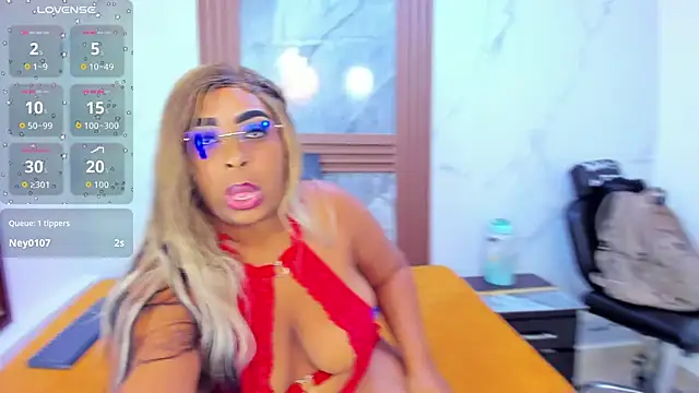 HannyMansonh online show from October 18, 4:15 am