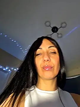 LeticiaWoods online show from May 25, 10:25 am