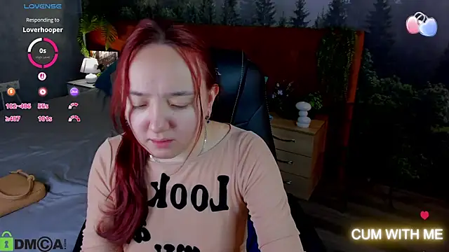 Snapshot of Fera1_Berry chatting on September 18, 12:09 am Fera1 Berry online show from September 18, 12:09 am
