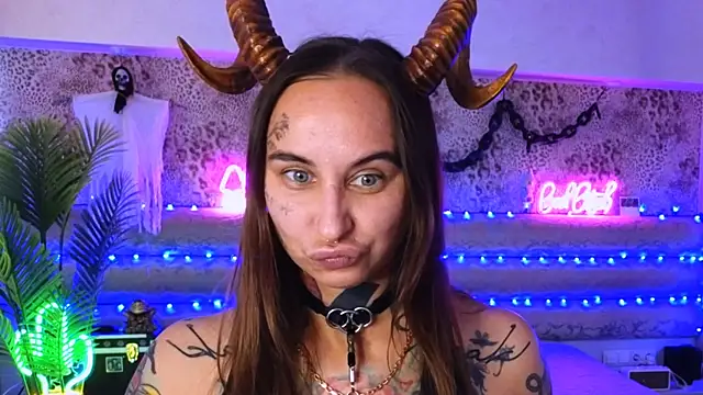 Cool Freak  online show from September 20, 10:35 am