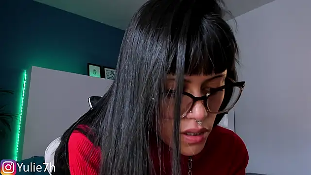Snapshot of _Jessy_Moon_ chatting on October 3, 8:03 pm Jessy Moon online show from October 3, 8:03 pm