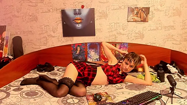 KagamiTayga online show from October 10, 9:25 am