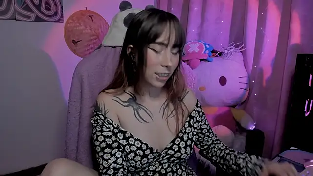 Waifu Aika online show from January 18, 9:22 pm