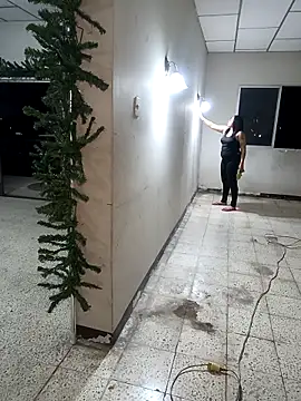 DanelyLopez online show from December 19, 4:59 am