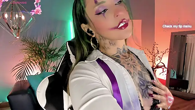 Megan inked online show from October 31, 4:03 am