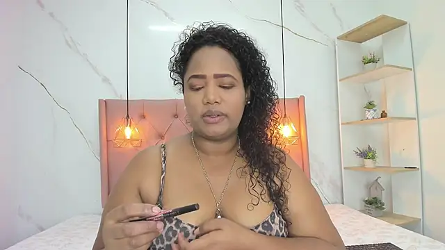 Belle Brunette online show from December 4, 9:04 pm