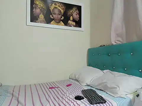 megan-hotxx online show from October 19, 10:50 am