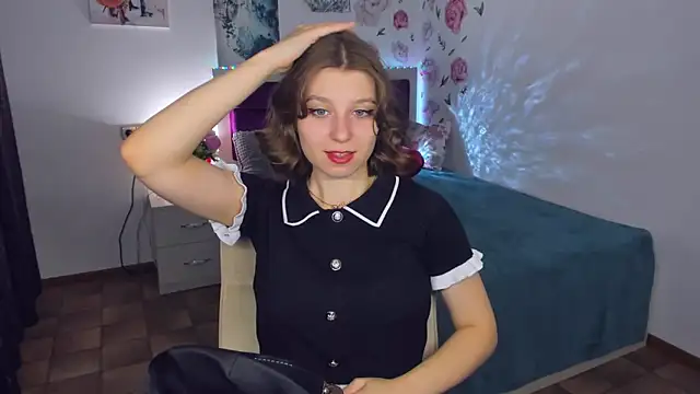 Snapshot of RinaMoore chatting on September 24, 12:04 pm RinaMoore online show from September 24, 12:04 pm