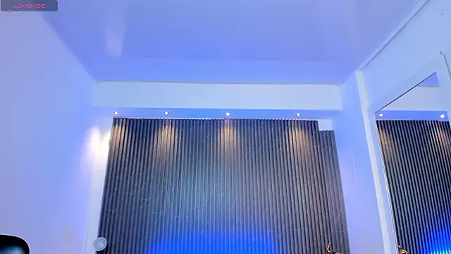 charlottewhitte online show from January 14, 1:27 pm