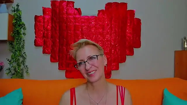 iamyourdream89 online show from February 23, 5:34 pm