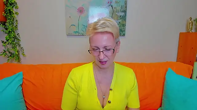 iamyourdream89 online show from January 18, 5:31 pm