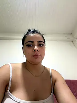 Natasha  Blue online show from December 3, 5:04 pm