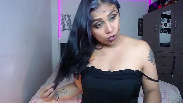 pinky violeta online show from October 7, 11:31 pm