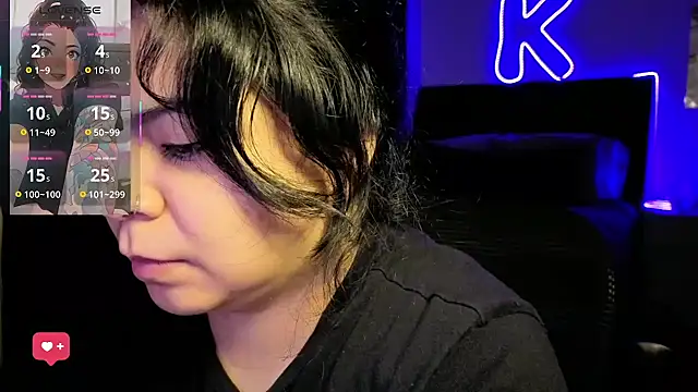 kimmiakiss22 online show from June 1, 3:19 am