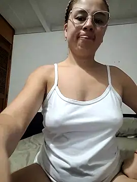 selena gomez2 online show from September 21, 2:21 am