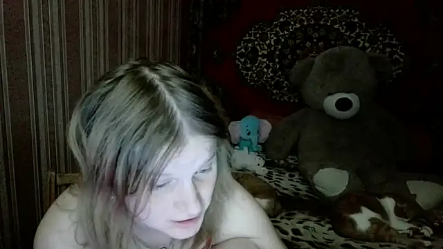 Kathlyn  Heath online show from December 13, 7:53 pm