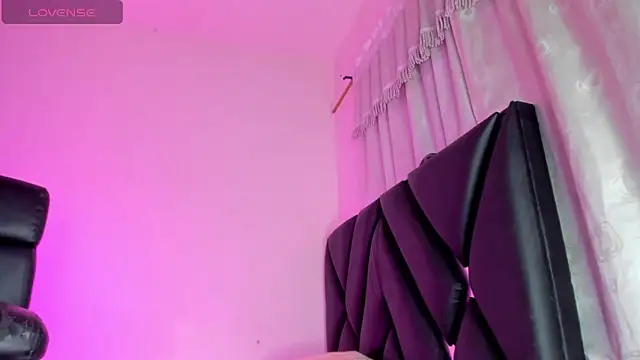 Snapshot of stephany_doll_ chatting on October 21, 4:16 am stephany doll online show from October 21, 4:16 am