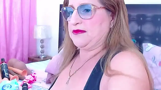 sandra 20 online show from September 23, 11:30 am