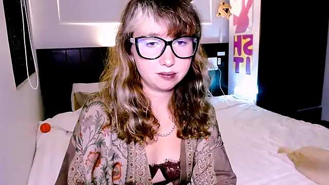 Cosmo Riri online show from October 26, 1:50 pm