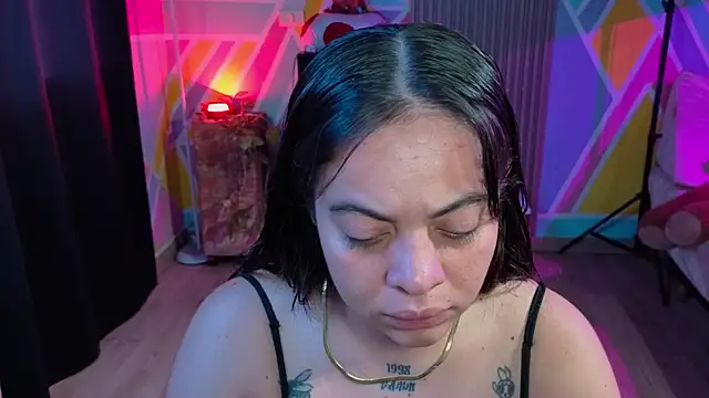 Cuttiealice online show from October 10, 12:43 pm