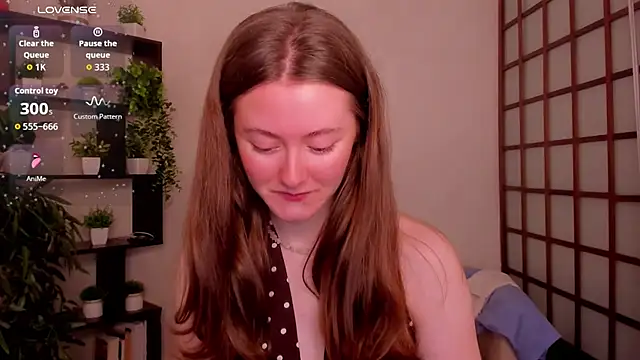 KateCuddle online show from May 28, 2:42 am