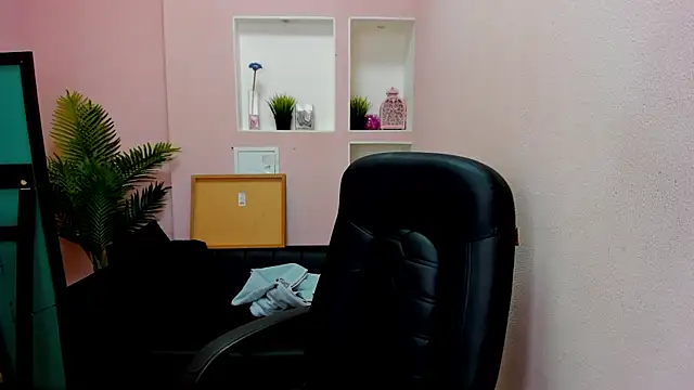 Persephoni online show from September 29, 4:01 pm