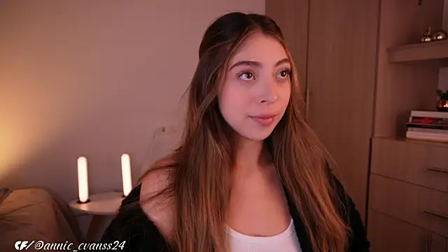 annie24 evans online show from November 25, 12:35 am