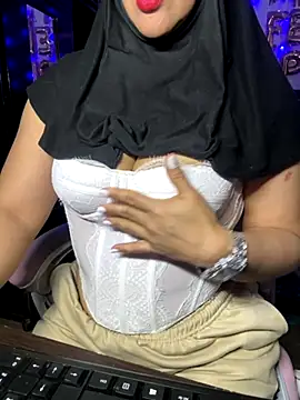 Snapshot of Jameela chatting on October 12, 9:39 pm Jameela online show from October 12, 9:39 pm
