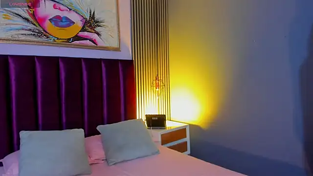 LauraAristizabal online show from April 8, 12:51 pm