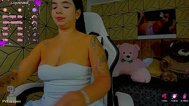 vane lopez  online show from February 11, 8:32 pm