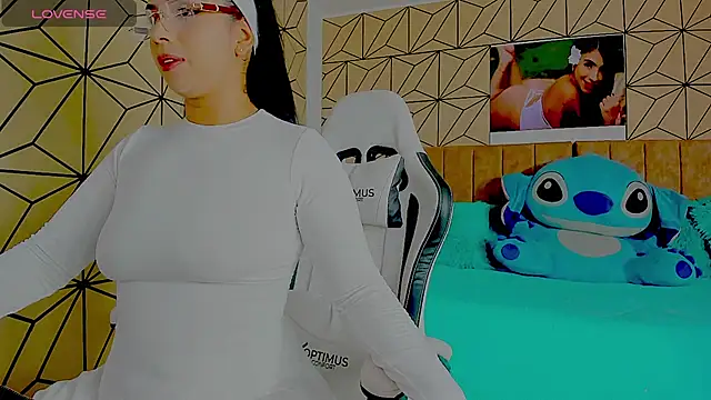 vane lopez  online show from March 16, 8:13 pm