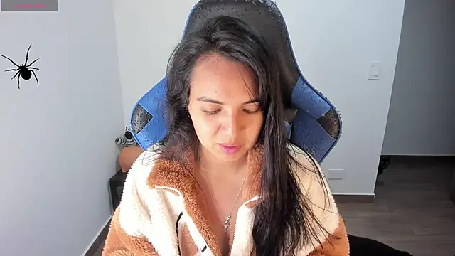 Emily Nicole online show from October 24, 1:56 am