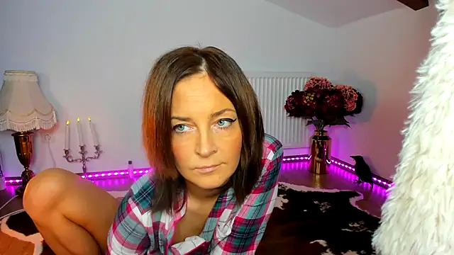 ViciousSiren online show from April 4, 6:40 pm