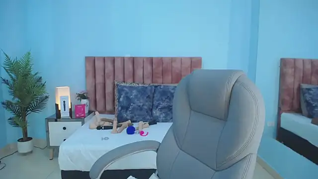 nana levy online show from April 14, 3:50 am