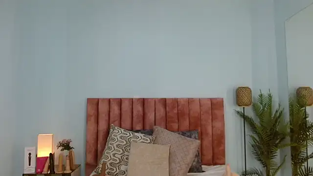 nana levy online show from January 15, 6:52 am